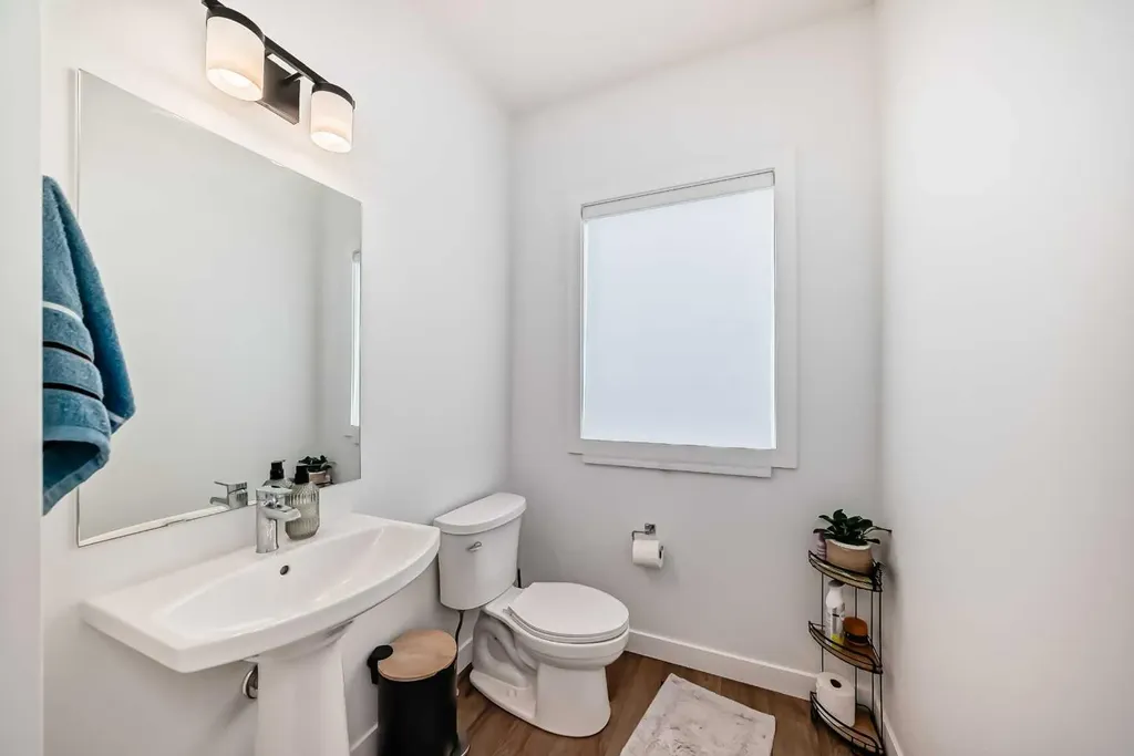 280 Chelsea Road Chestermere AB T1X 2P4