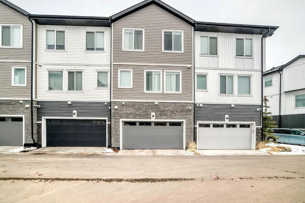 280 Chelsea Road Chestermere AB T1X 2P4