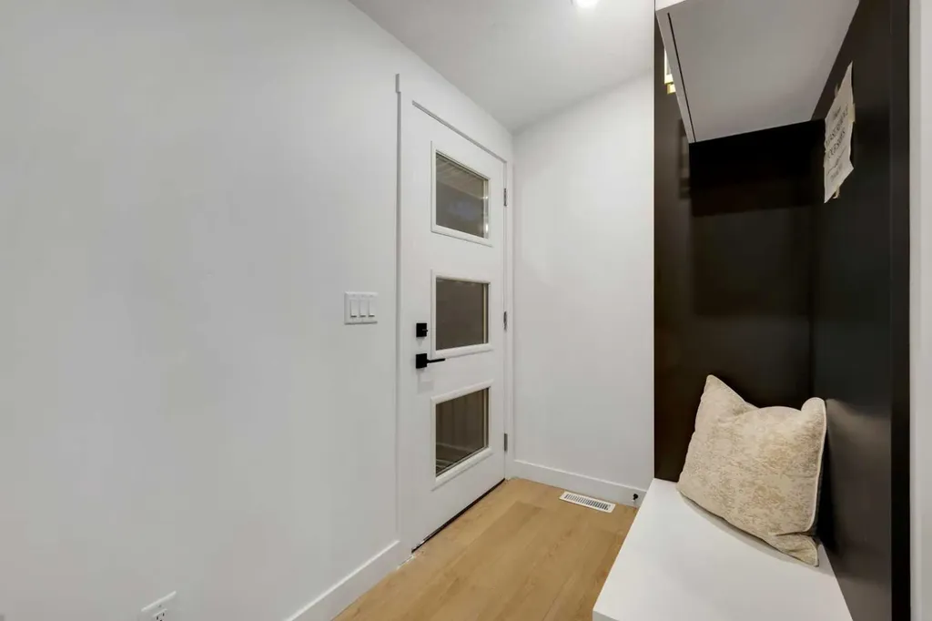 6316 Travois Crescent NW Calgary AB T2K 3S7