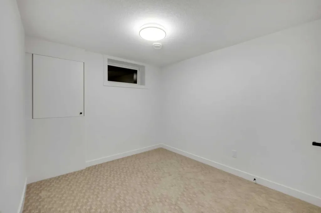 6316 Travois Crescent NW Calgary AB T2K 3S7