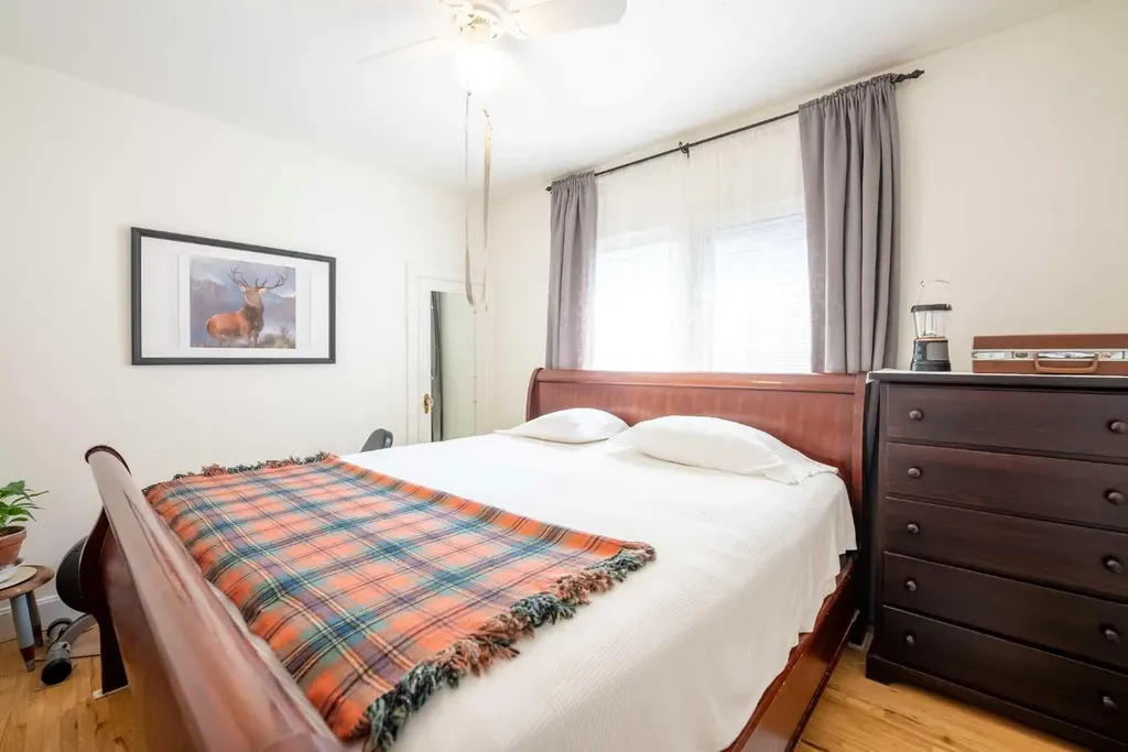 1221 (1219a) 4 Avenue S Lethbridge AB T1J0P9