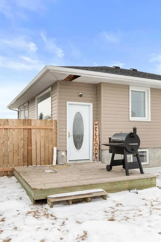 803 2 Avenue W Foremost AB T0K 0X0