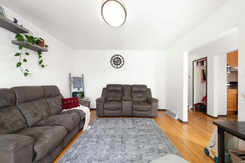 803 2 Avenue W Foremost AB T0K 0X0