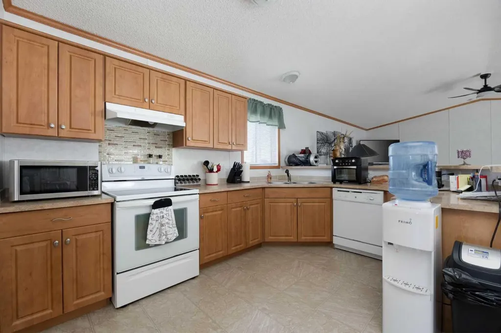 172 Gregoire Crescent Fort Mcmurray AB T9H 2L4