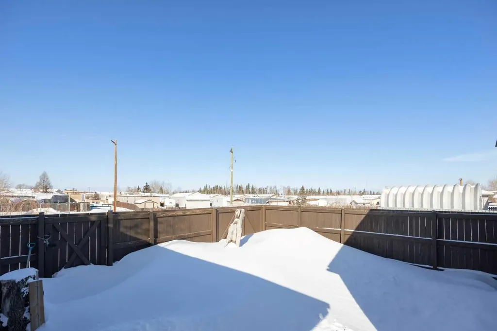 172 Gregoire Crescent Fort Mcmurray AB T9H 2L4