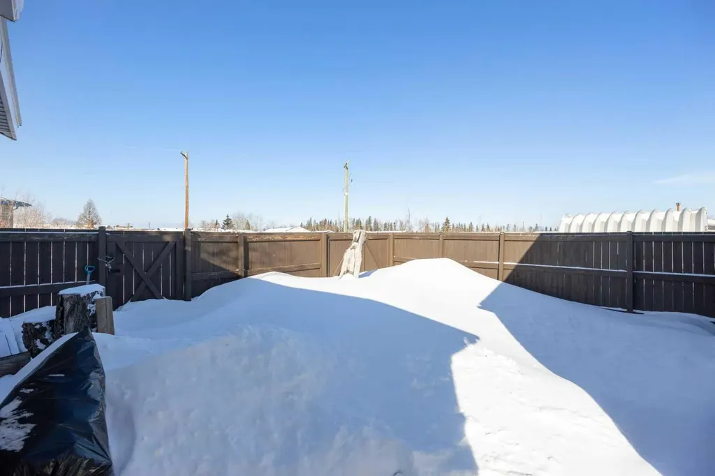 172 Gregoire Crescent Fort Mcmurray AB T9H 2L4