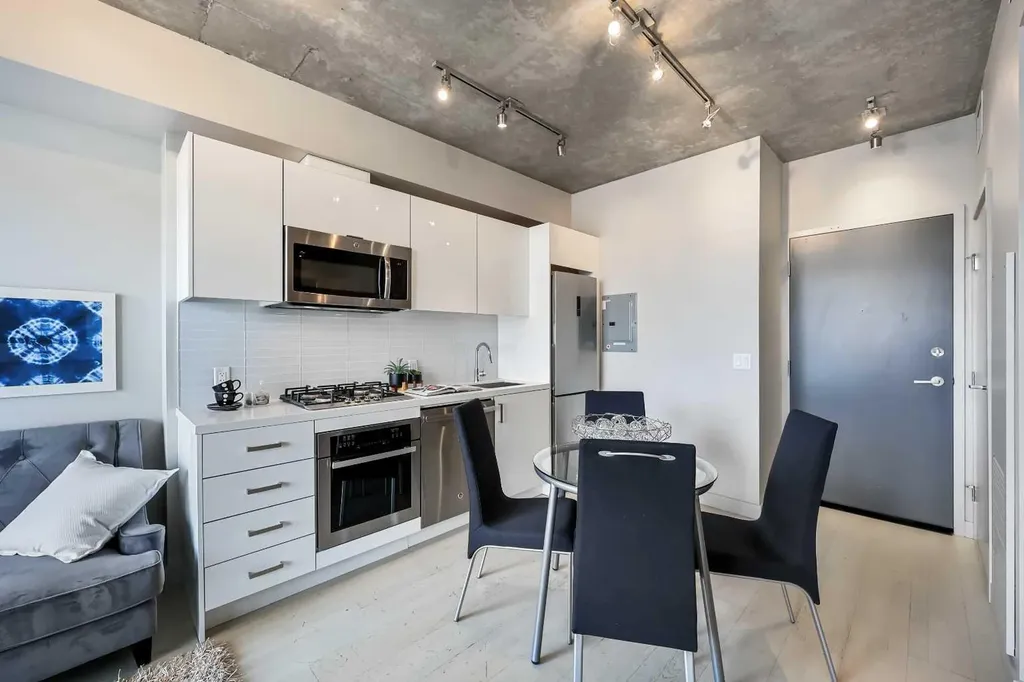 1010 6 Street SW Calgary AB T2R 1B4