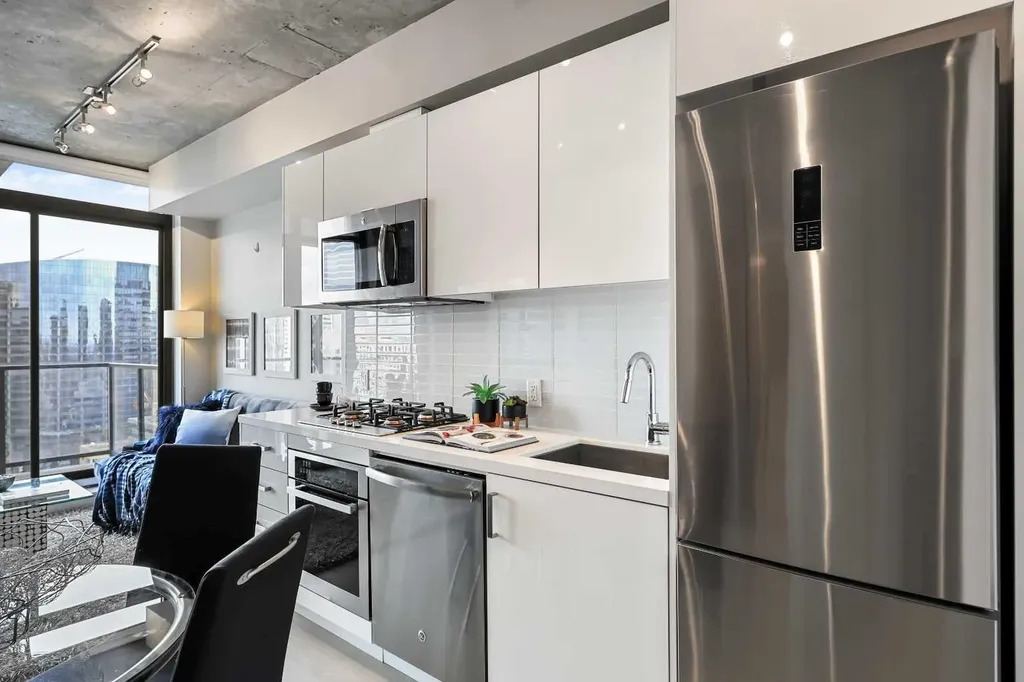 1010 6 Street SW Calgary AB T2R 1B4