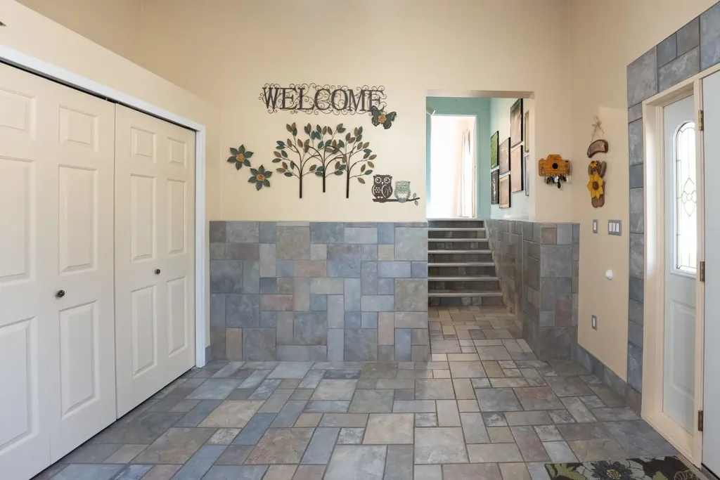 329 2 Avenue NE Milk River AB T0K 1M0