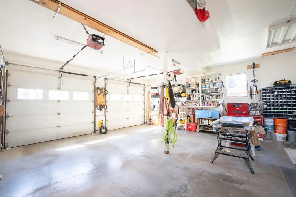 329 2 Avenue NE Milk River AB T0K 1M0