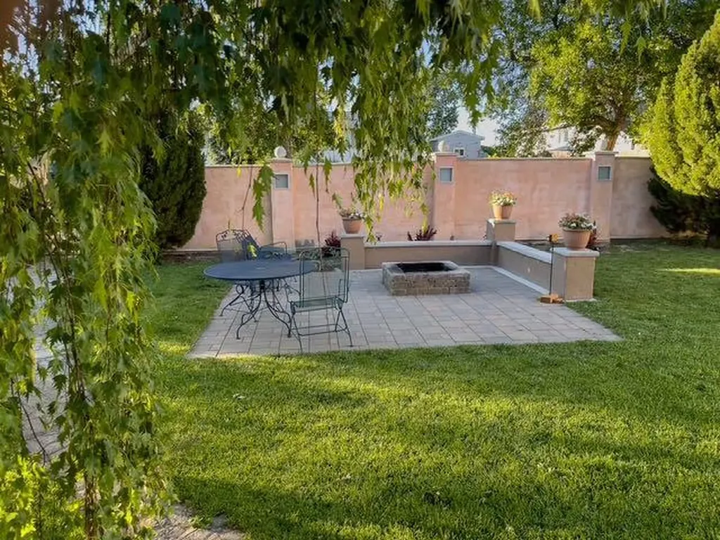 329 2 Avenue NE Milk River AB T0K 1M0