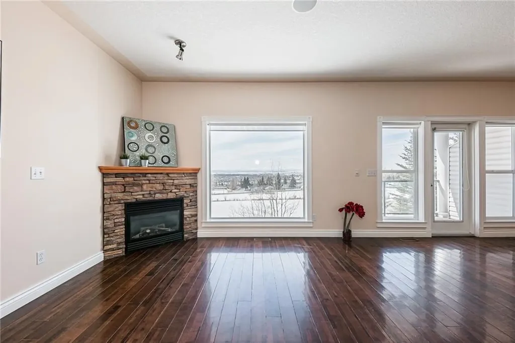 144 Rocky Vista Terrace NW Calgary AB T3G 5G7