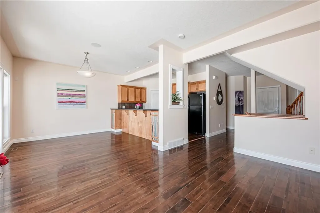 144 Rocky Vista Terrace NW Calgary AB T3G 5G7
