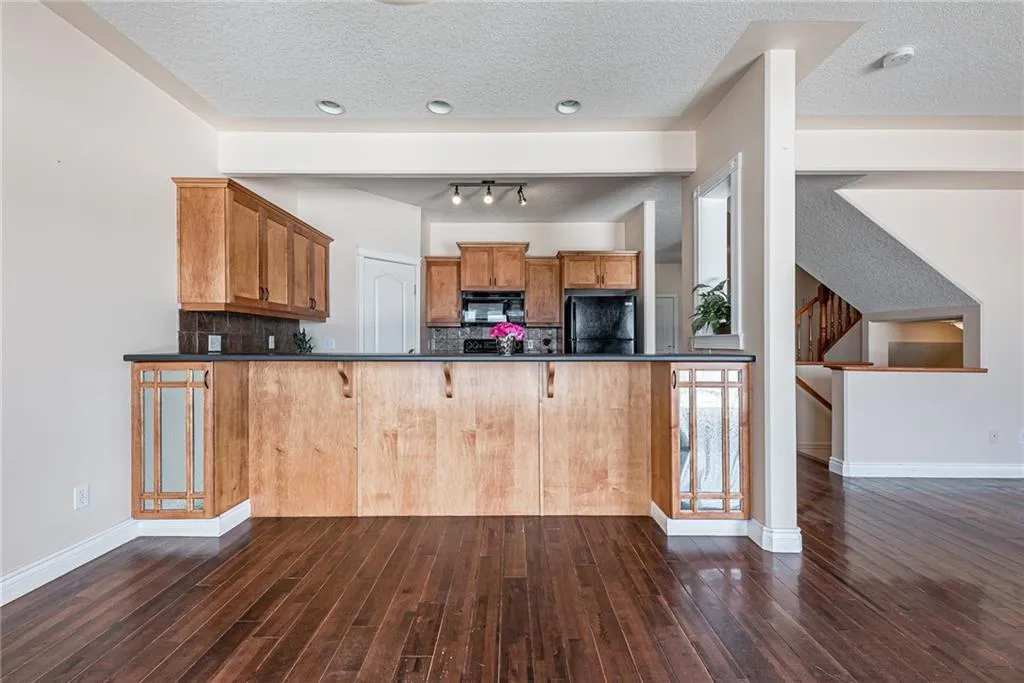144 Rocky Vista Terrace NW Calgary AB T3G 5G7