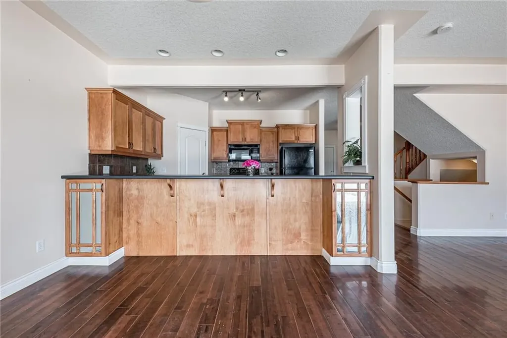 144 Rocky Vista Terrace NW Calgary AB T3G 5G7