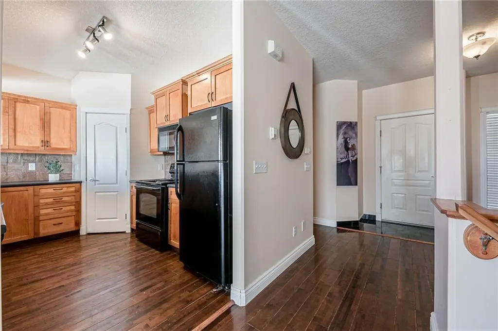 144 Rocky Vista Terrace NW Calgary AB T3G 5G7