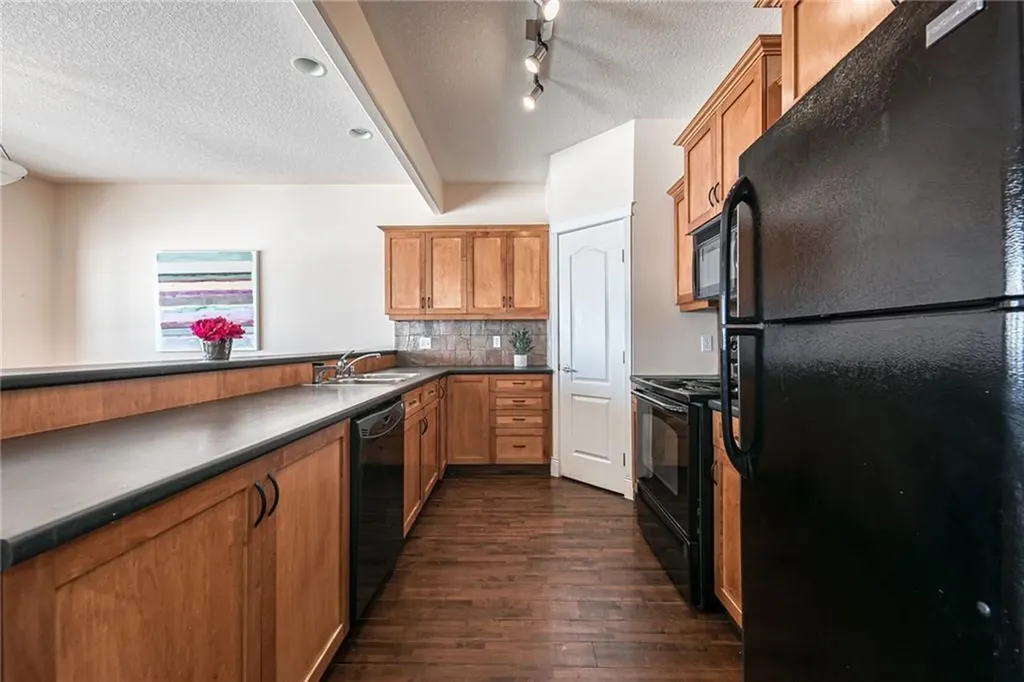 144 Rocky Vista Terrace NW Calgary AB T3G 5G7