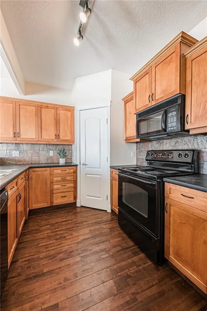 144 Rocky Vista Terrace NW Calgary AB T3G 5G7