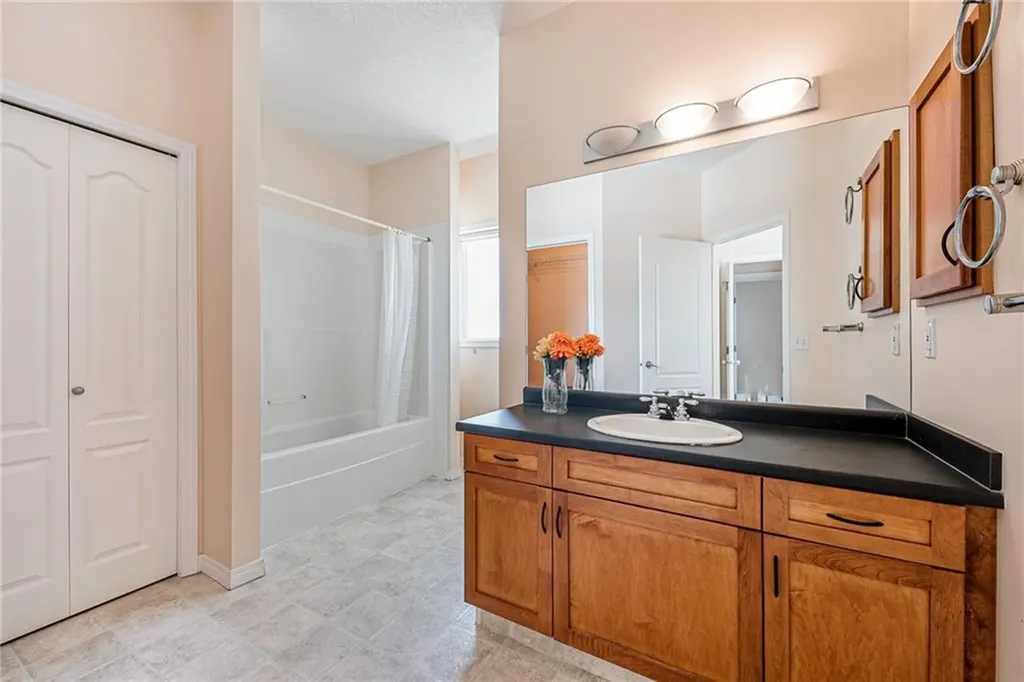 144 Rocky Vista Terrace NW Calgary AB T3G 5G7
