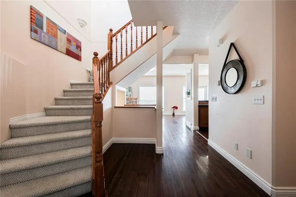 144 Rocky Vista Terrace NW Calgary AB T3G 5G7