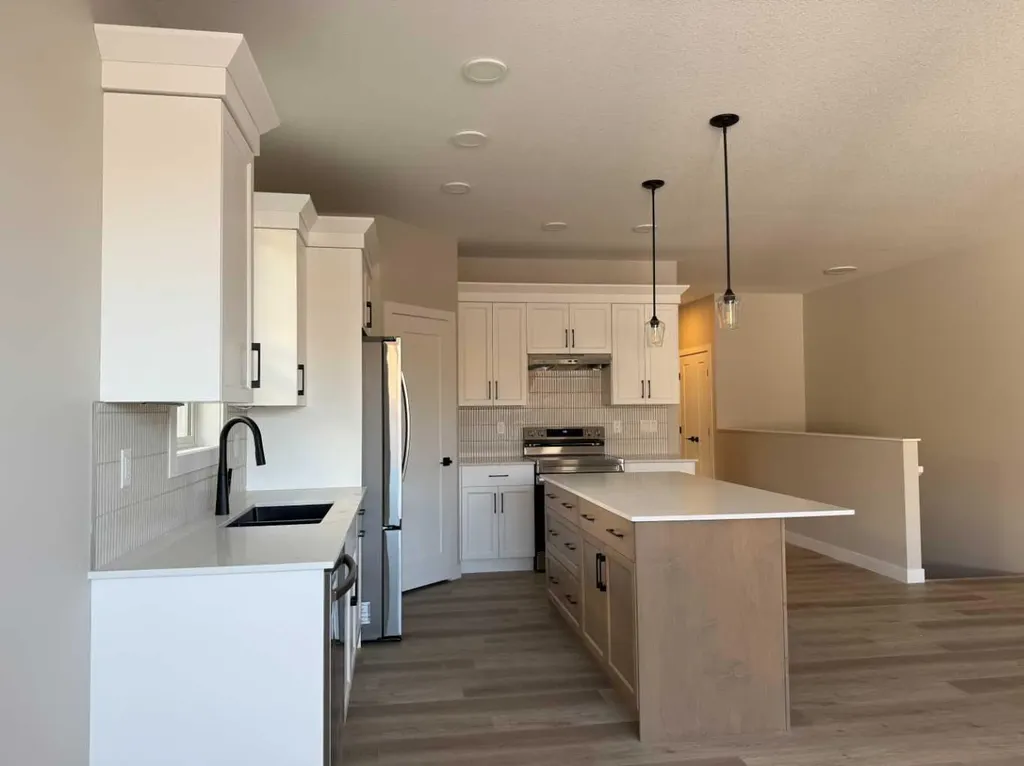 7 Gray Close Sylvan Lake AB T4S 0W4
