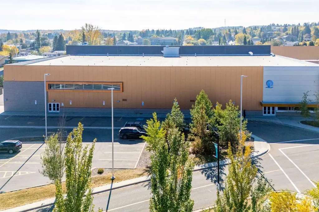 7 Gray Close Sylvan Lake AB T4S 0W4