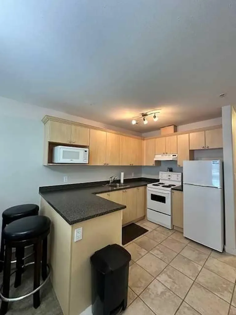 8528 Manning Avenue Fort Mcmurray AB T9H5G2