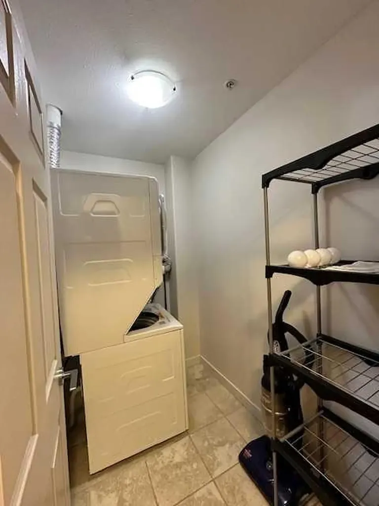 8528 Manning Avenue Fort Mcmurray AB T9H5G2