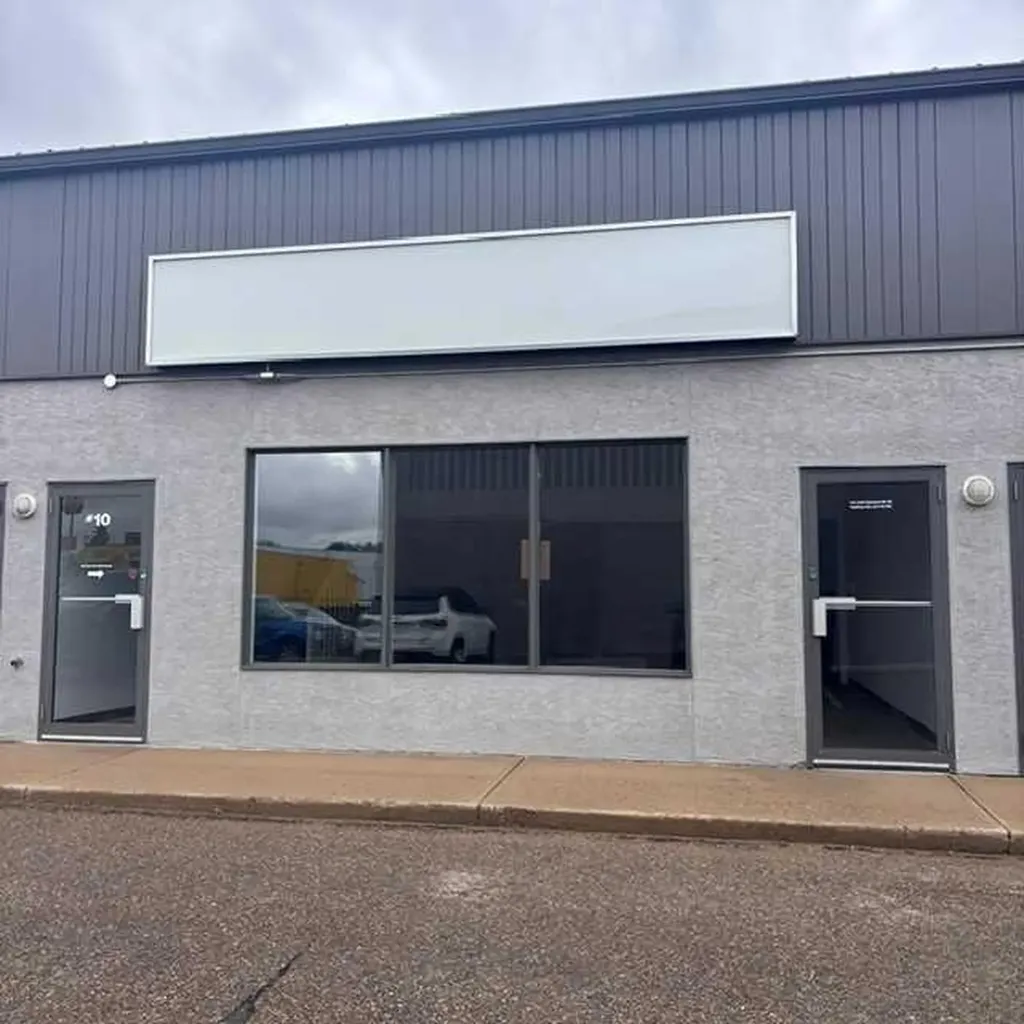 3307 Dunmore Road SE Medicine Hat AB T1B 3R2