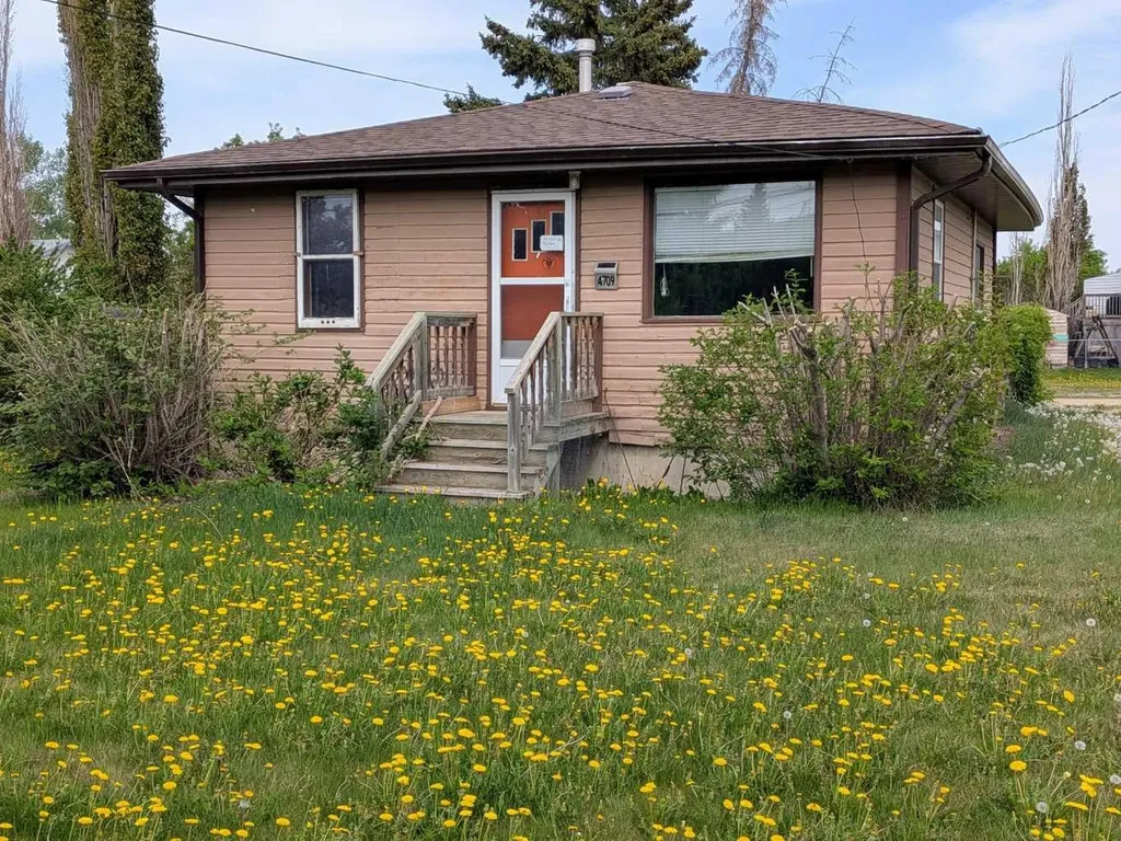 4709 46 Street Sylvan Lake AB T4S 1G6
