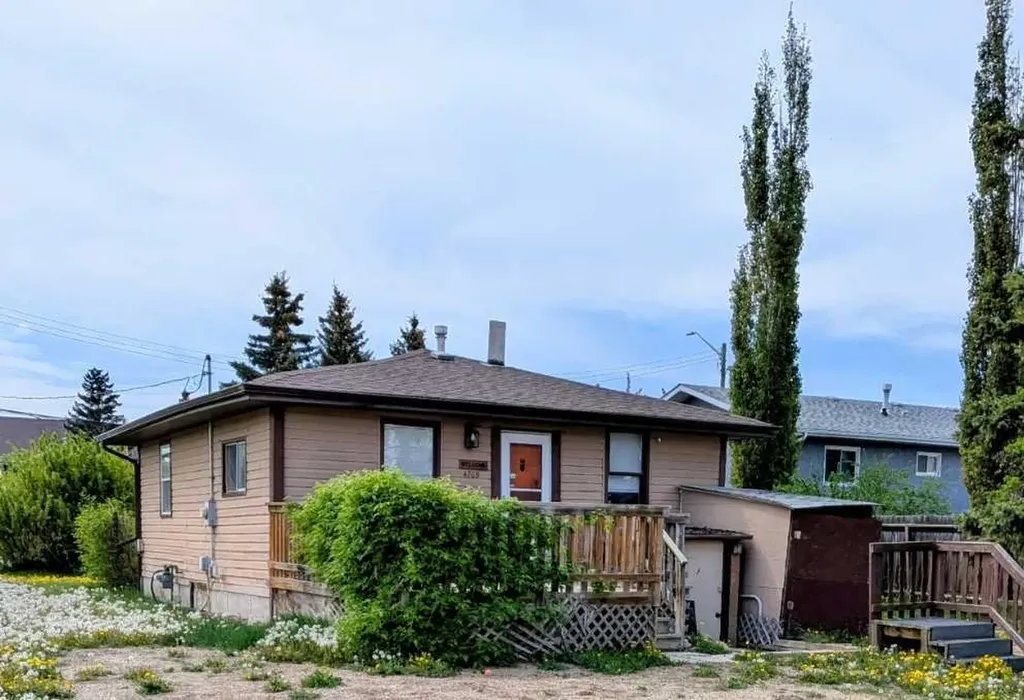 4709 46 Street Sylvan Lake AB T4S 1G6
