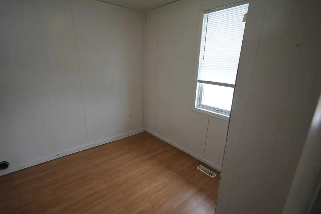 4709 46 Street Sylvan Lake AB T4S 1G6