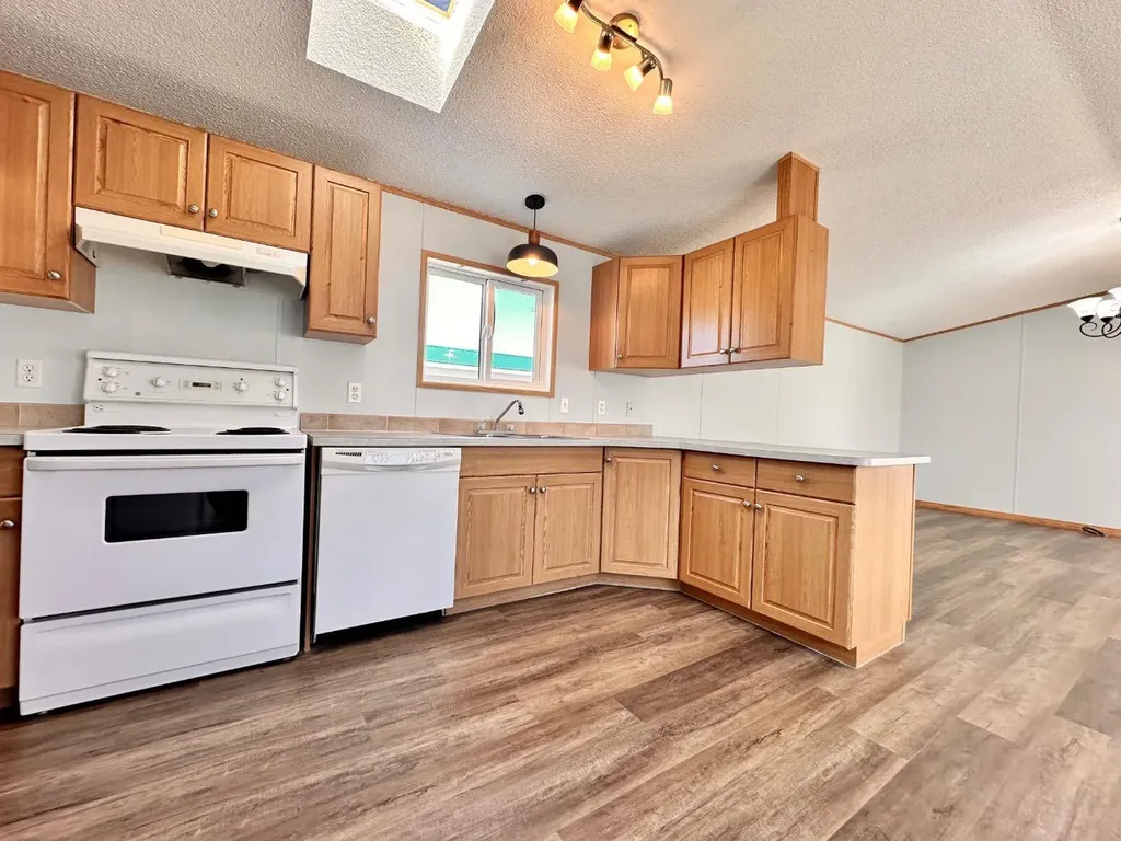 318-349 Railway Avenue Duchess AB T0J 0Z0