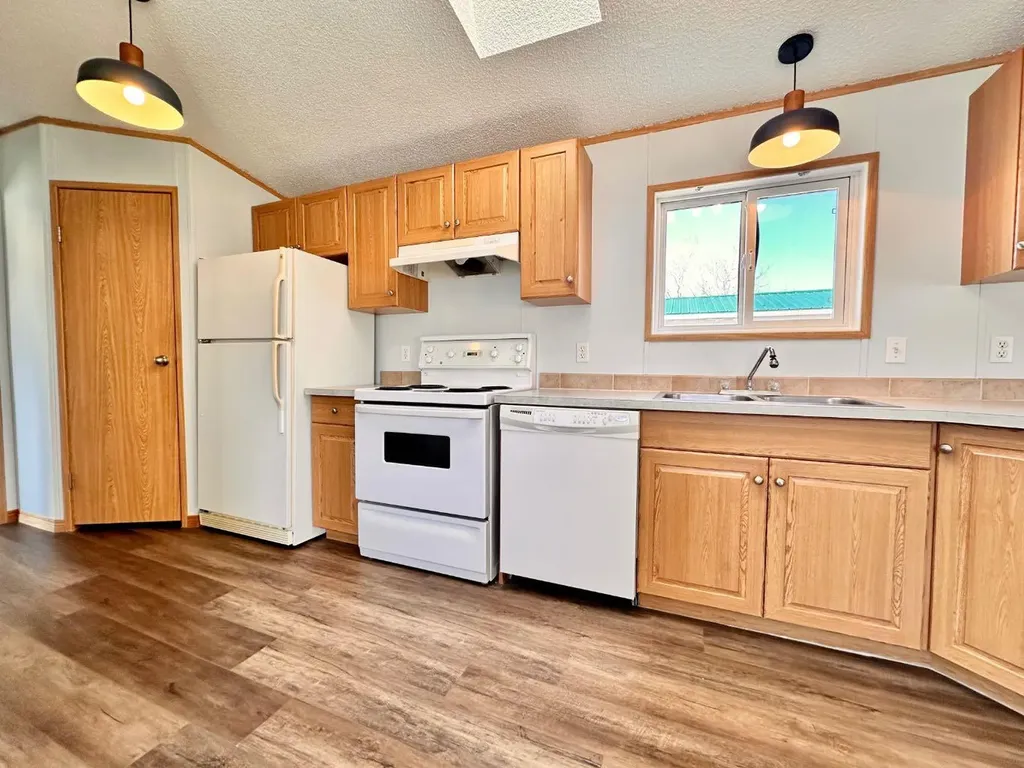 318-349 Railway Avenue Duchess AB T0J 0Z0