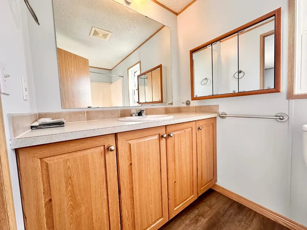 318-349 Railway Avenue Duchess AB T0J 0Z0