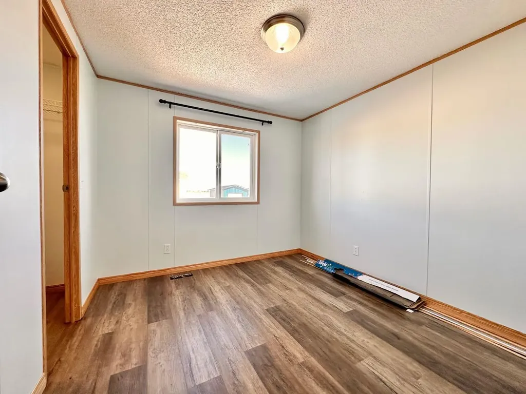 318-349 Railway Avenue Duchess AB T0J 0Z0