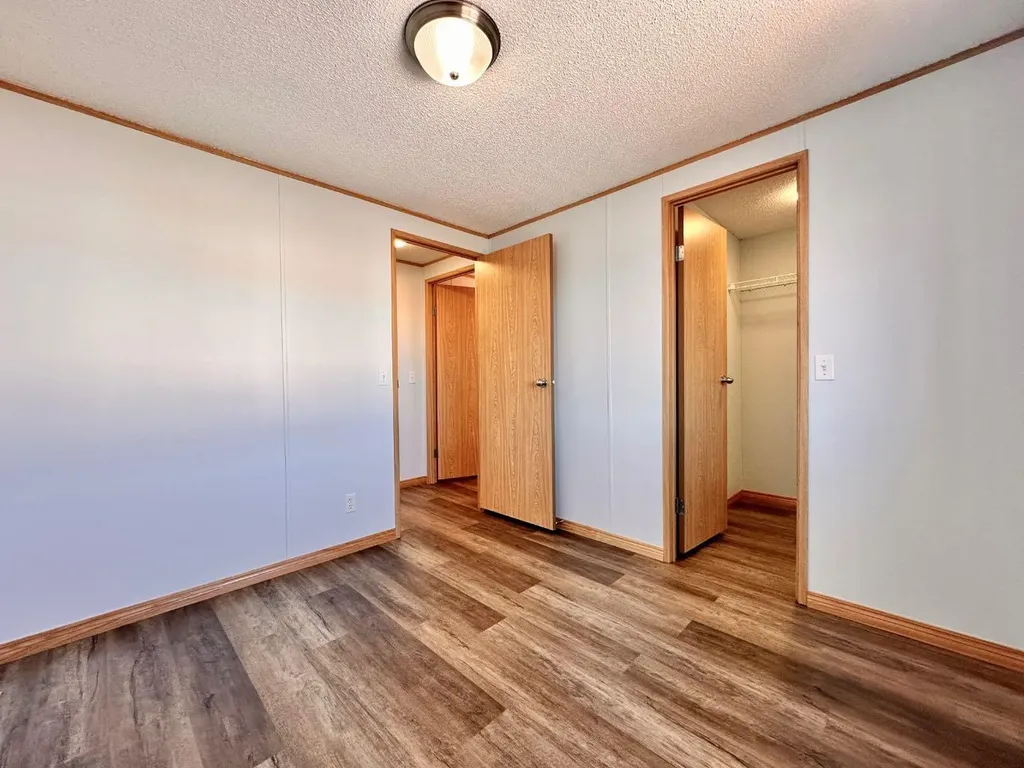318-349 Railway Avenue Duchess AB T0J 0Z0