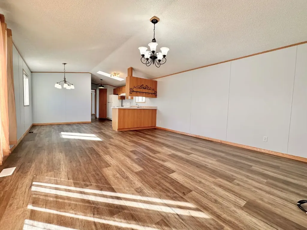 318-349 Railway Avenue Duchess AB T0J 0Z0