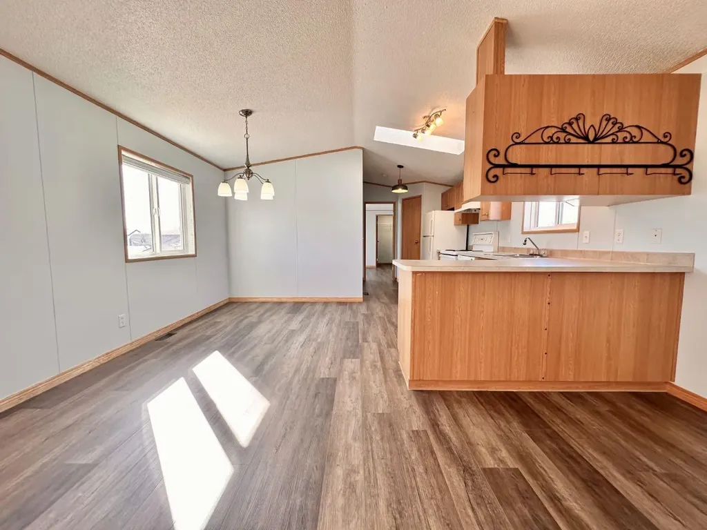 318-349 Railway Avenue Duchess AB T0J 0Z0