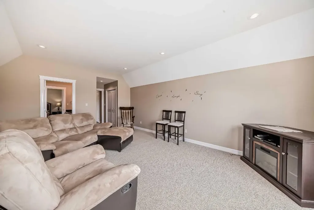 559 Summer Crescent Rural Ponoka County AB T0C 2J0