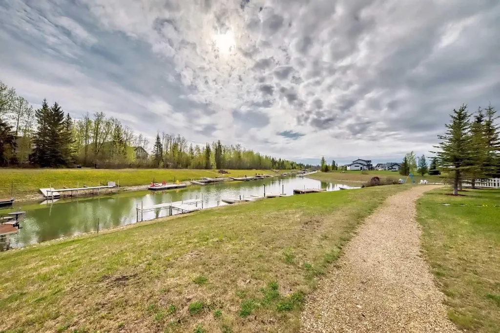 559 Summer Crescent Rural Ponoka County AB T0C 2J0