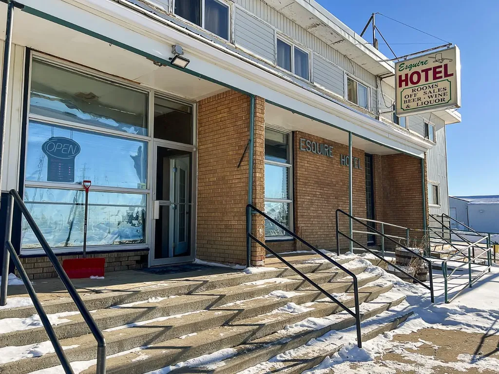 4903 50 Street Girouxville AB T0H 1S0