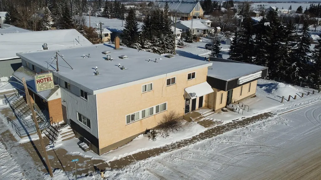 4903 50 Street Girouxville AB T0H 1S0