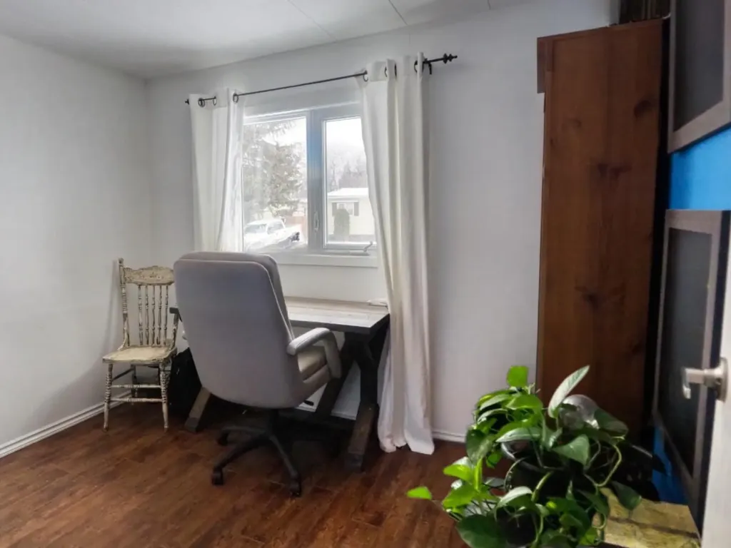 62 Parkland Drive Sylvan Lake AB T4S 1J2