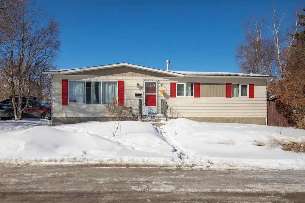 62 Parkland Drive Sylvan Lake AB T4S 1J2