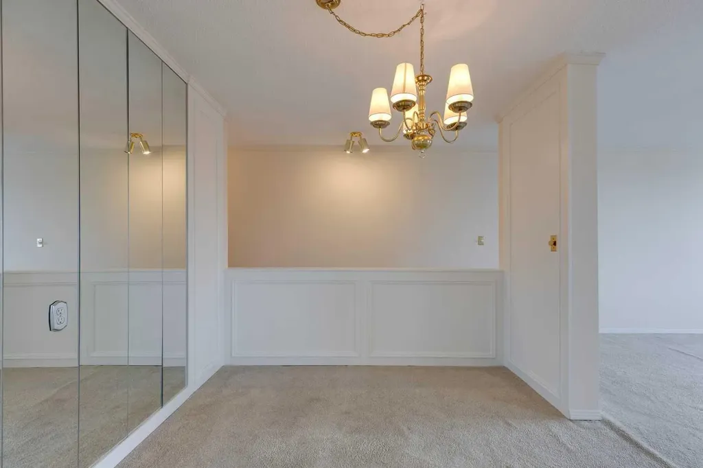 3737 42 Street NW Calgary AB T3A 2M8