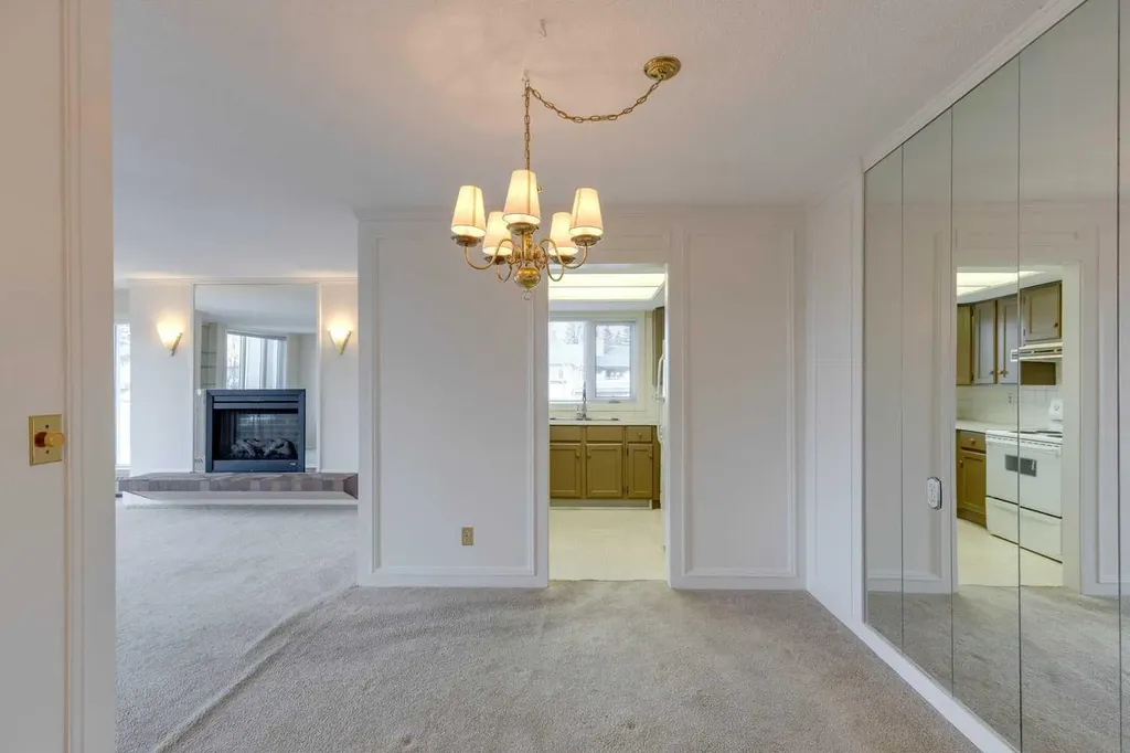 3737 42 Street NW Calgary AB T3A 2M8