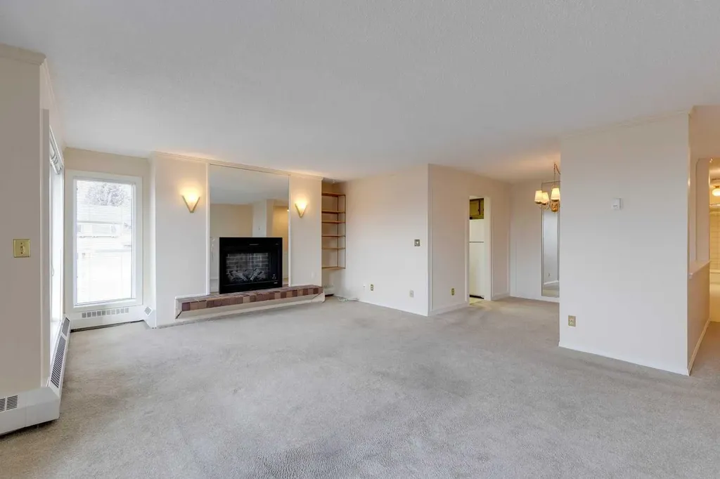 3737 42 Street NW Calgary AB T3A 2M8