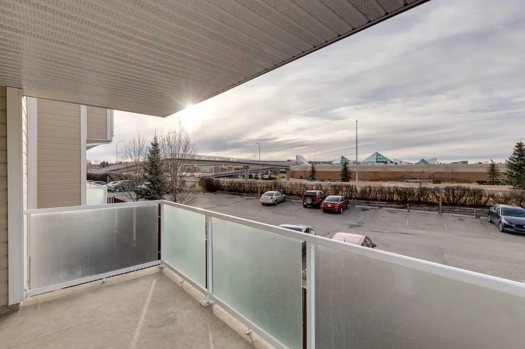 3737 42 Street NW Calgary AB T3A 2M8
