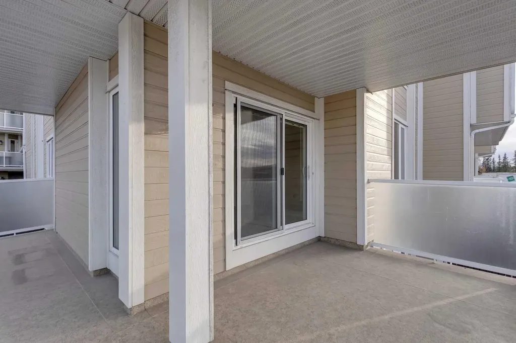 3737 42 Street NW Calgary AB T3A 2M8